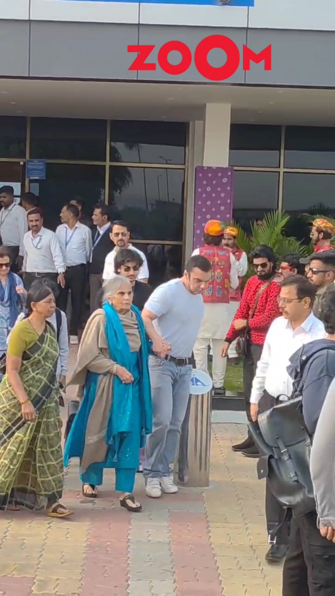 Sohail Khan ADORABLY holds mom Salma as they reach Jamnagar ?? #sohailkhan #shorts