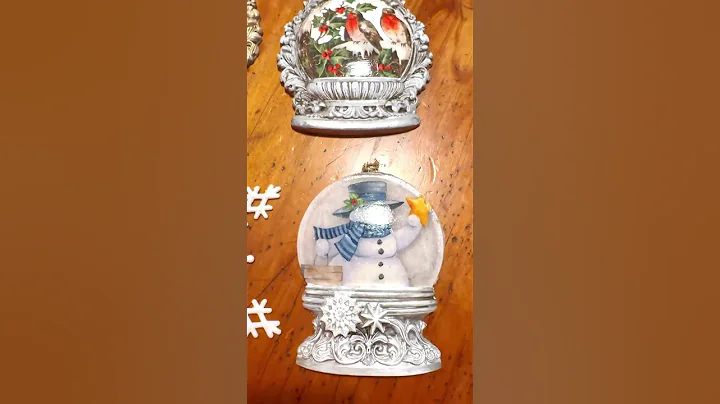 DIY#snowglobe #ironorchiddesigns #christmasdecorations #diycrafts #holidayseason #ornaments  #diy