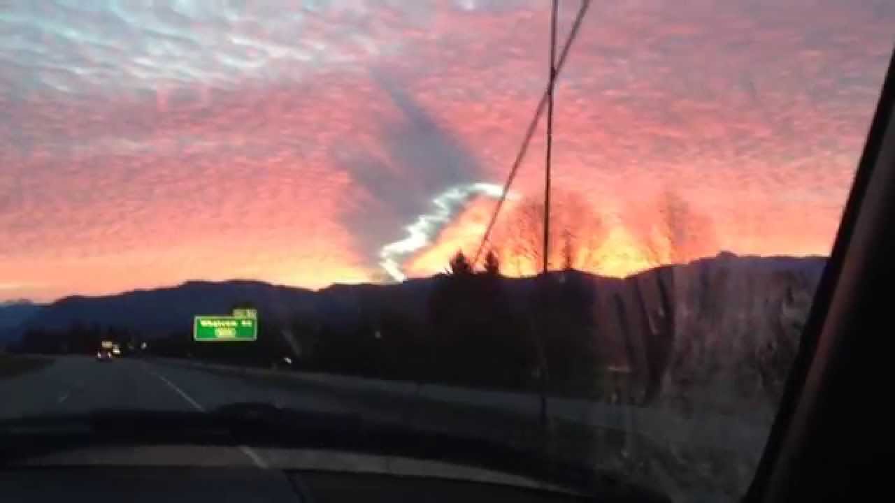 What Is a Horseshoe Cloud? Viral Photo Captures Rare Phenomenon