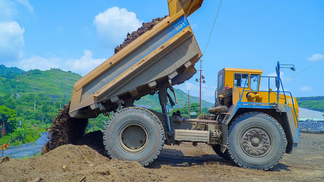 Ore Unloading Madness! BelAZ 45T Dump Trucks Feed Vietnam’s Ore Train Real Mining Machines in Action