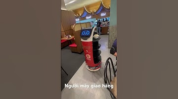 Robot waitress. Người mới giao hàng đồ ăn #foryou #robot #food #waiters #waitress #robotwaitress