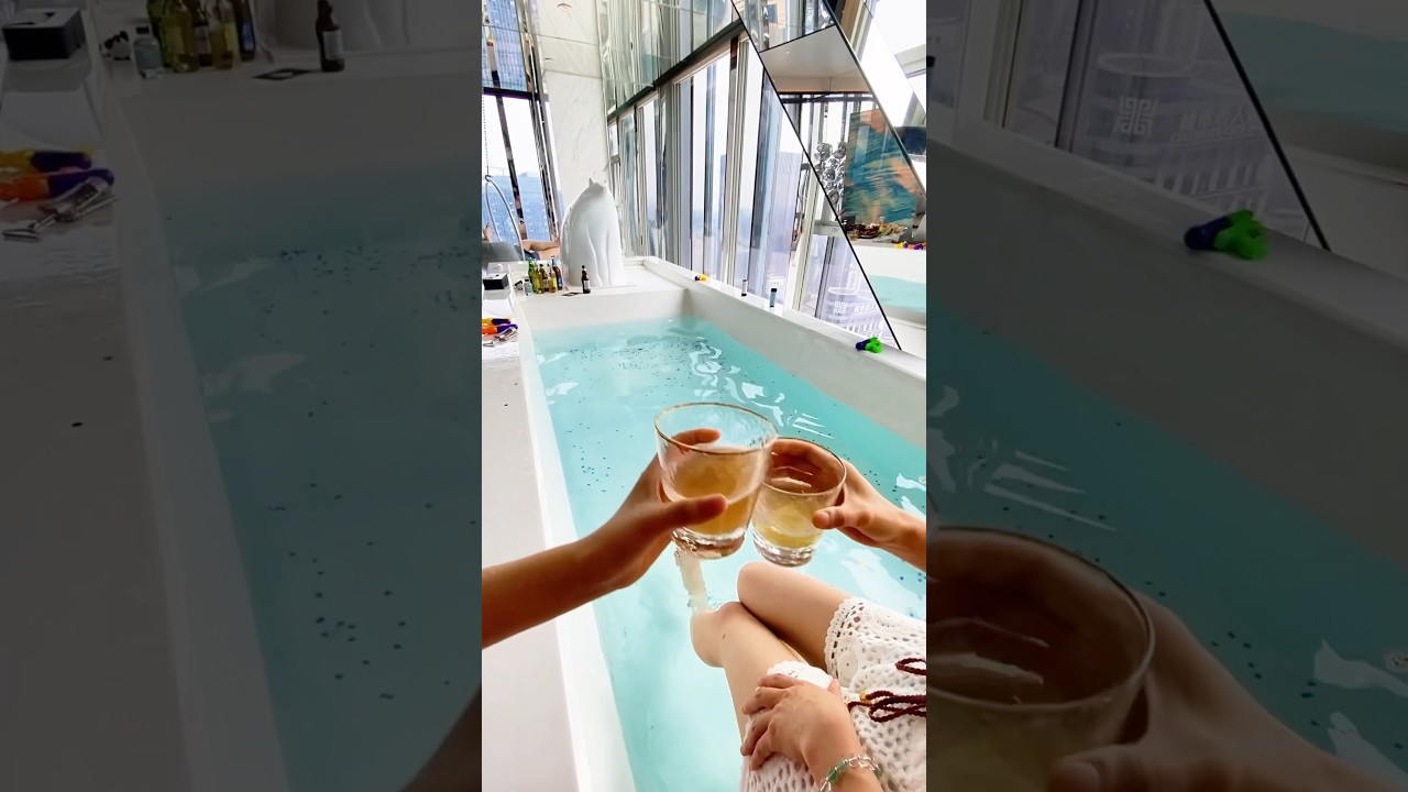 In Chengdu, China, I triple swiped the Downtown High Altitude Hotel!