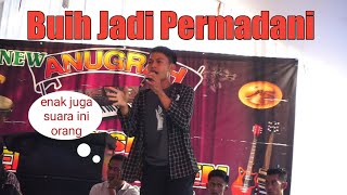 BUIH JADI PERMADANI Nyanyi di orgen tunggal pengantin, Soundnya GAHAARR!! #lagumalasya #orgentunggal