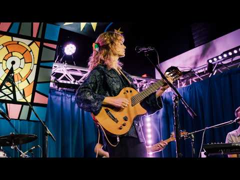Hannah Cohen - Mountain (Live at WNXP)