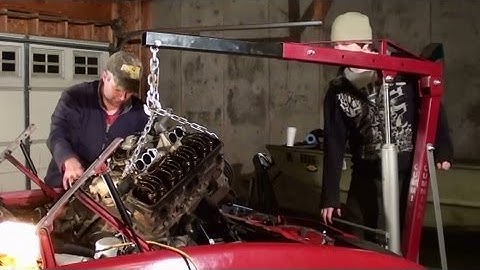 Pontiac Trans Am Engine Swap Part 4 - Removing the Engine - 305 TPI to 357 Carbed