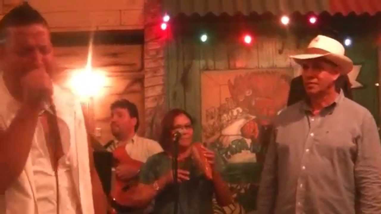 ALEX EL BISCOCHITO EN MADE IN PUERTO RICO REST.