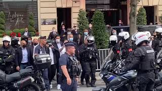 Lionel Messi arrives in Paris