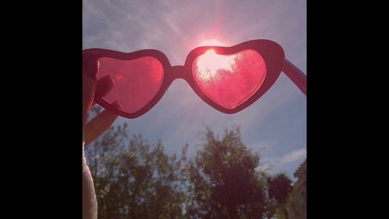 보고싶을때마다 그리워질때마다 꺼내 볼 수 있도록 — Transcript