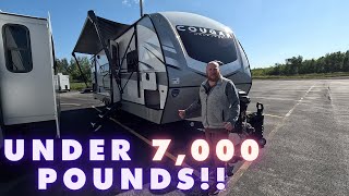 King Bed & Auto Leveling Travel Trailer! 2024 Keystone Cougar HalfTon 27BHS