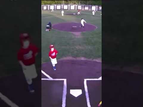 Matt Carpenter thought his days of bad hops were over ... think again 😭📹