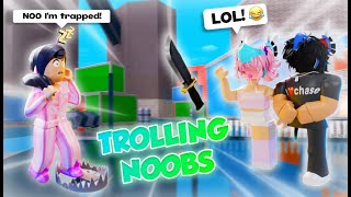 TROLLING a NOOB in MURDER MYSTERY 2