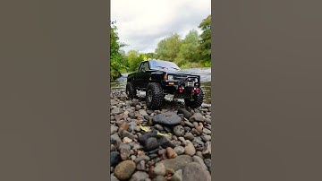 Toyota HiLux SR5; 1985; SCX 10 III