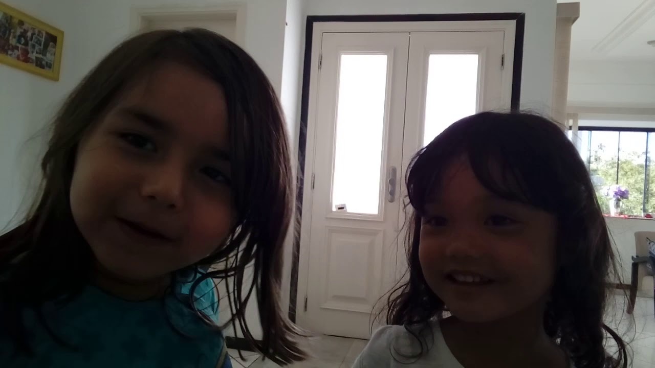 Os primos juntos e brincando - YouTube