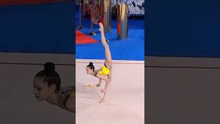 Muftuna Zoirova - Uzbekistan rhythmic gymnastic - ginástica гимнастический gimnastică व्यायाम 体操