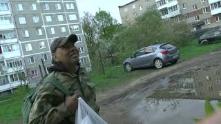 О потерянной СЭЛФИ-ПАЛКЕ певец ПРОРОК САНБОЙ и ОКУЕННЫЙ военный #пророксанбой #санбой #санбойтв
