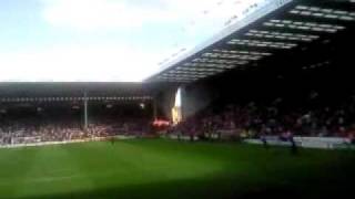 Swansea singing in brammel lane