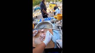 Download lagu Live stream of a famous food vendor in China—you have to try it! ‼️