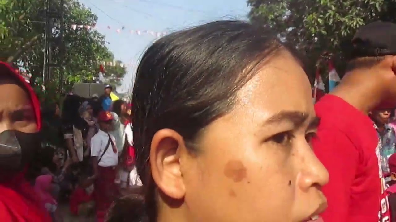 Aksi Peserta Karnaval Drumband SMP NEGERI 3 WANASARI SD NEGERI 1 - 2 - 3 WANASARi