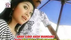 Ratna Antika feat Sukur - Angge-Angge Orong-Orong (Official Music Video)  - Durasi: 4:32. 