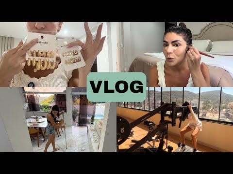SHOPPING TRIP | I DON'T KNOW WHAT'S HAPPENING TO ME | GYM | I MOPPED THE LIVING ROOM FLOOR 🥰❤️