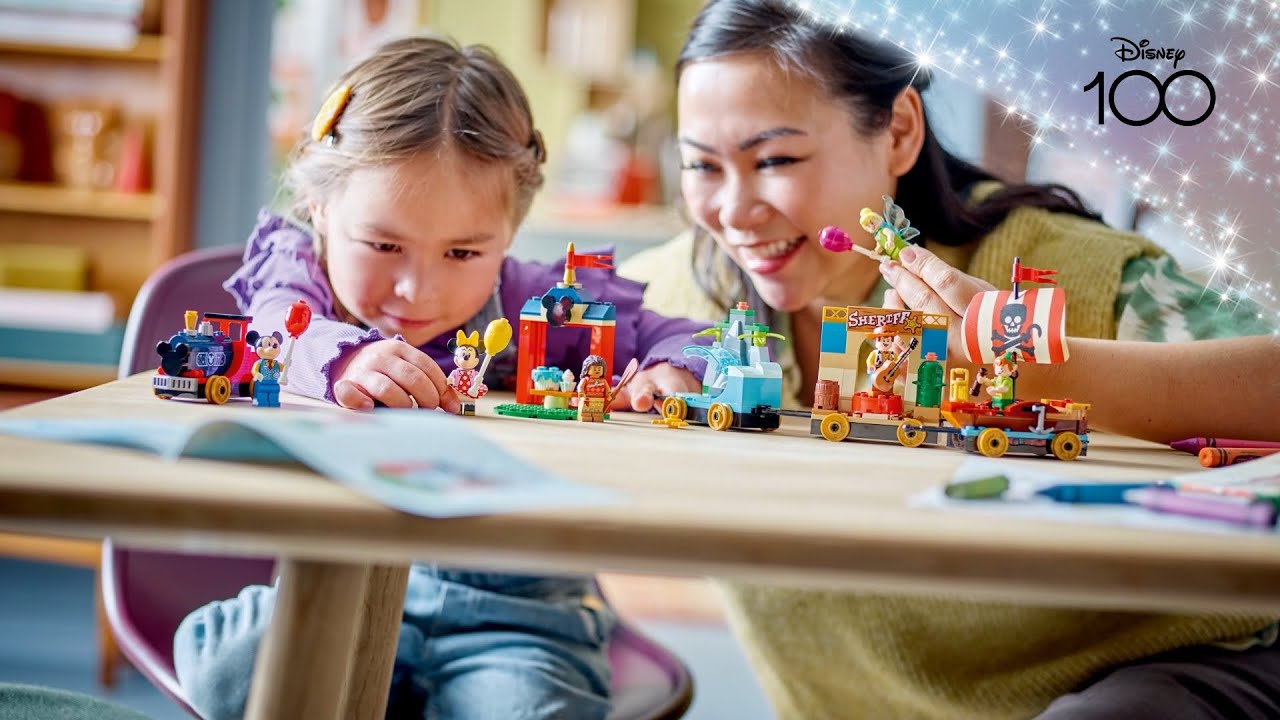 LEGO ЛЕГО Disney Праздничный диснеевский поезд 43212