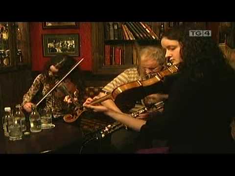 Mickey, Brid and Niamh Dunne Strike - The Gay Harp