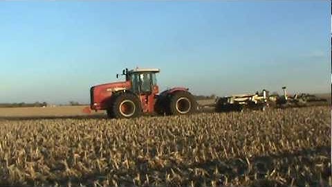 Versatile 575 & 535 Tractors pulling M&W Earthmaster