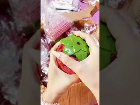 Video Bình Nước Hình Trái Dâu, Cute Muốn Xĩu Ngang | Phương... - youtube