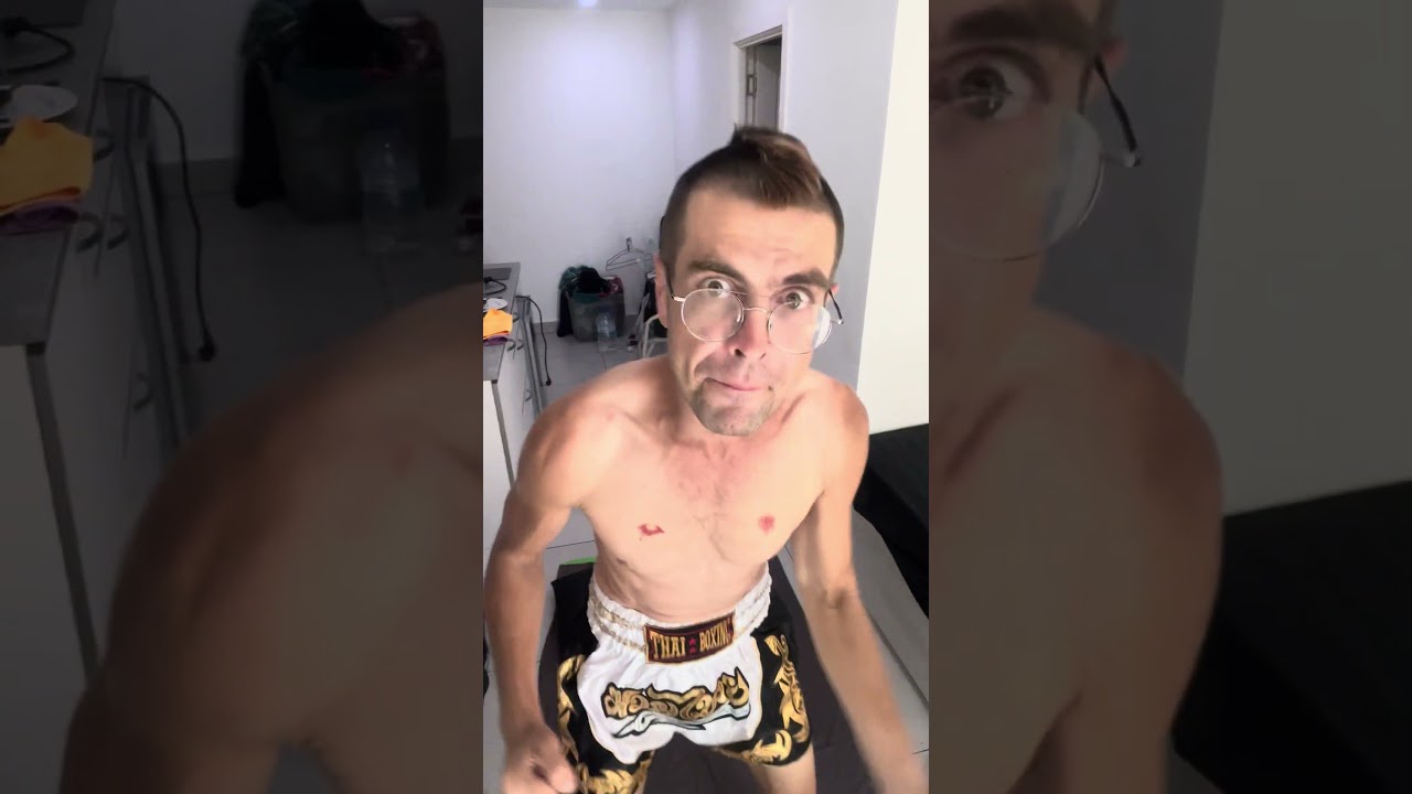 Боевой самец поражает скоростью ударов. Техника бокса от Лехи Кайф