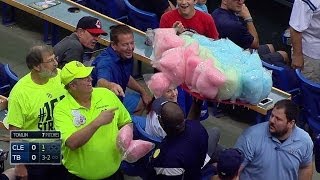 CLE@TB: DeJesus tries to deliver free cotton candy screenshot 4