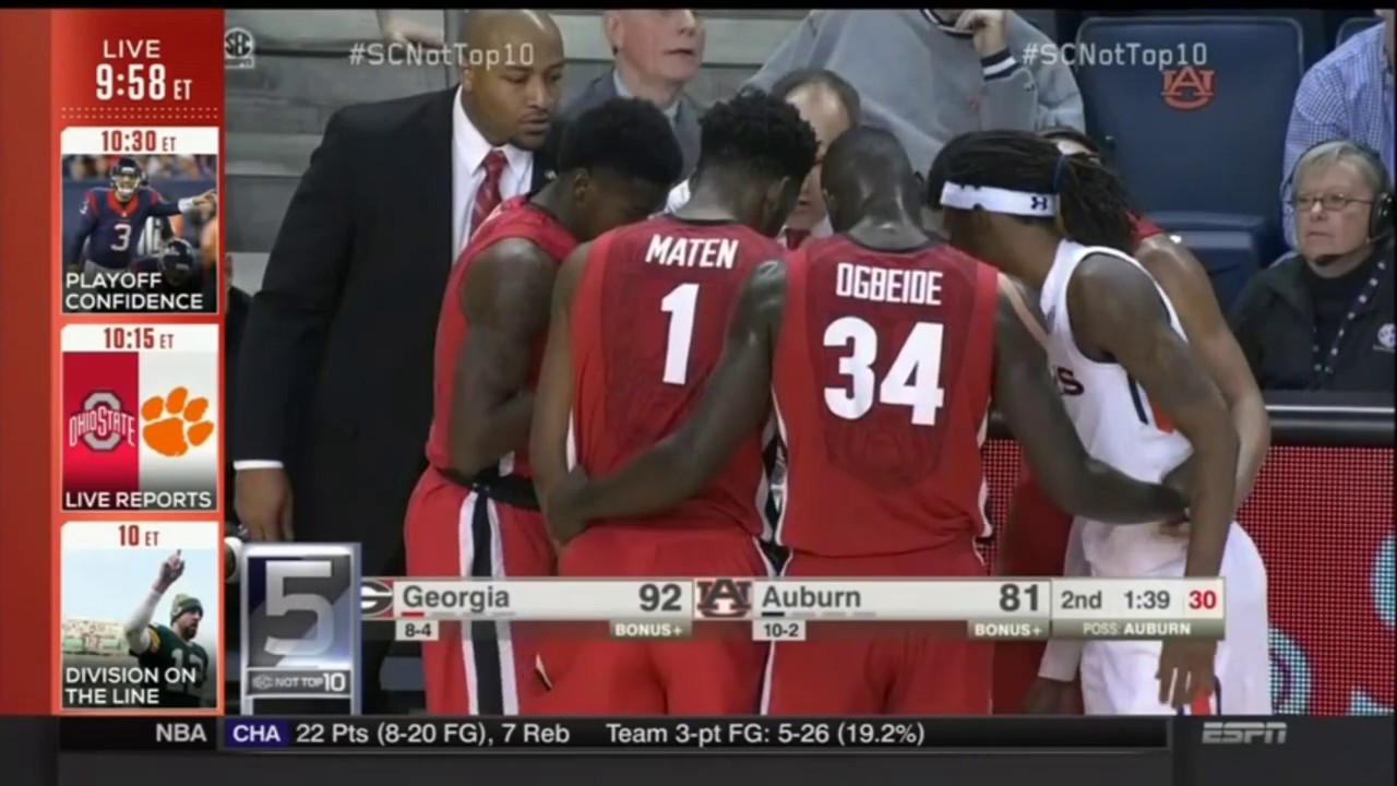 Auburn Player Joins Georgia's Huddle!!!