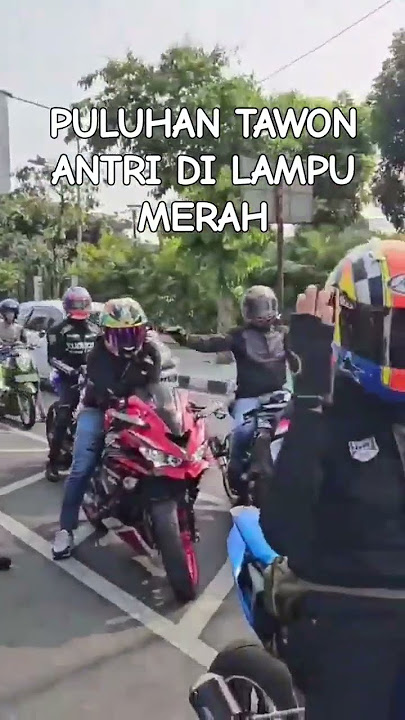 PULUHAN TAWON ANTRI DI LAMPU MERAH #zoj_jkt #kawasaki #kawasakininja #zx25r #zx25rindonesia #zx25rr
