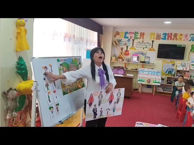 Ogil bolalarning ogziga siyayotgan qizlarning porno toplami