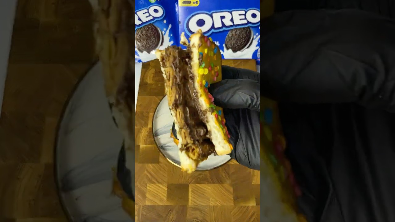 OREO Wafer Roll Nutella Toast?! This Crispy Dessert is INSANE 🍫🔥