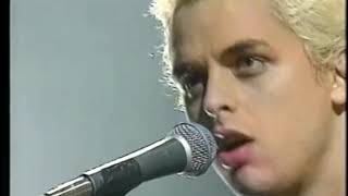 Green Day - Brain Stew (Live at MTV&#39;s Hanging Out 1996)