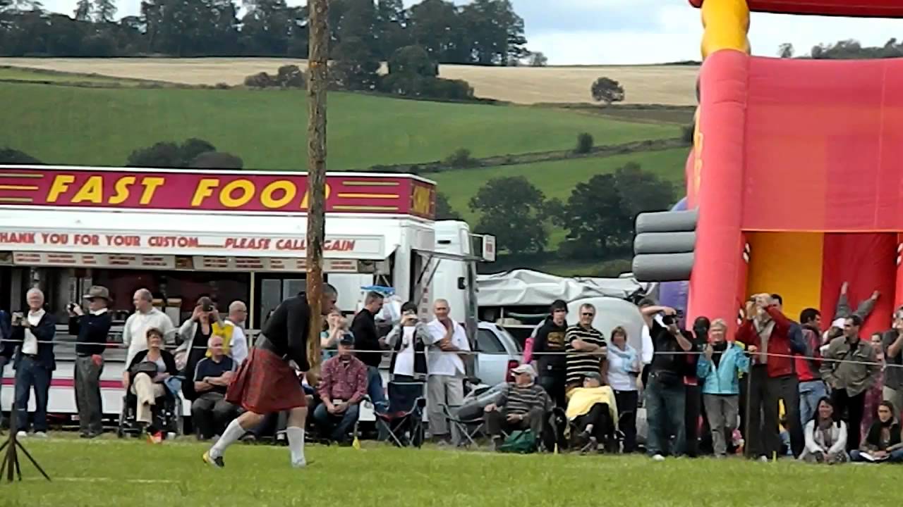 Highland Games - Caber Toss - YouTube