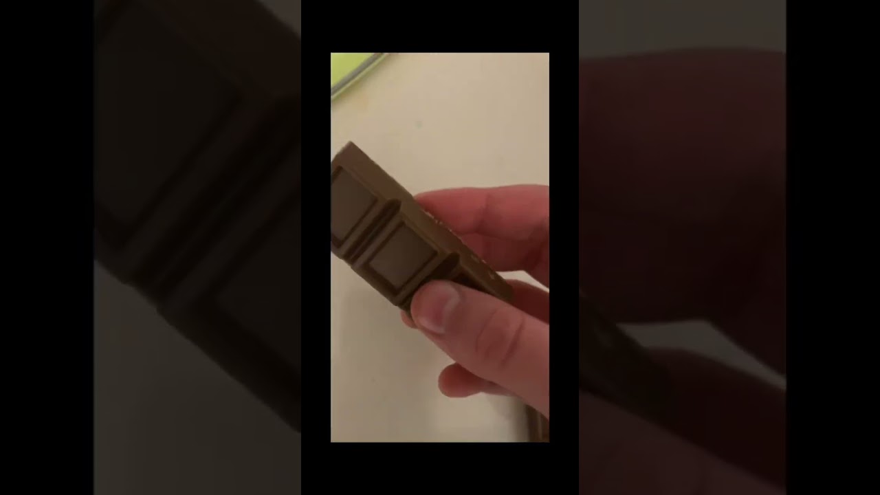 Dees nuts vs deez nutz