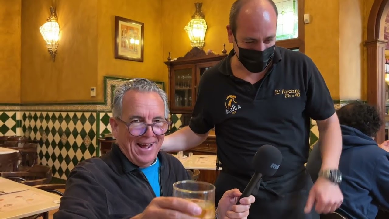 Традиции и магия в El Anciano Rey de los Vinos: Los Regalitos del Torito