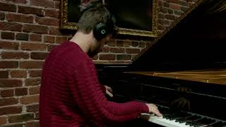 Concert Pianist Mario Marzo Practices with Halo Sport Brain Stimulation
