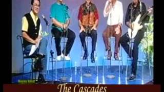 Video thumbnail of "The Cascades singing Shy Girl, Live...2006"
