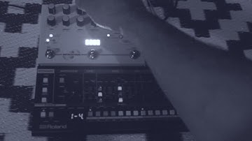 Roland JU-06a & Microcosm