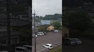 JR九州の吉都線の動画です。愛称えびの高原線と言われています。撮影場所整形外科前原病院から撮影しました