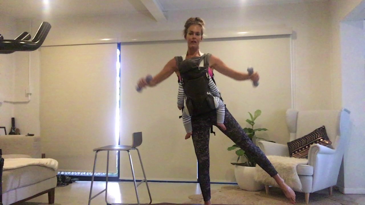 Baby Carrier Standing Pilates - Total body burn