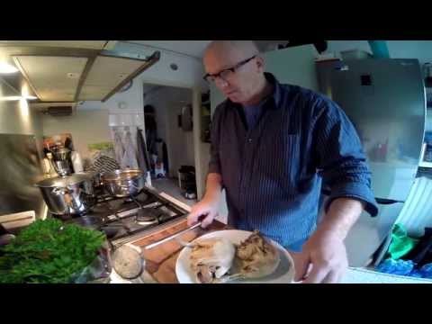 Video: Kippensoep Met Kaas En Champignons