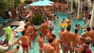 Each year dna magazine holds a xmas party to celebrate the year, with
lots of fun sun and hot bodies at famous ivy pool bar. dave graham
volunteered c...