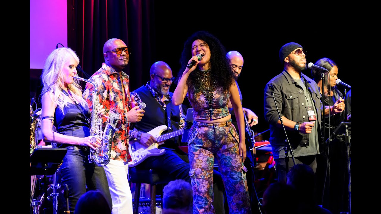 Stevie Wonder’s “For Once in My Life” Live at In Concert for Cancer