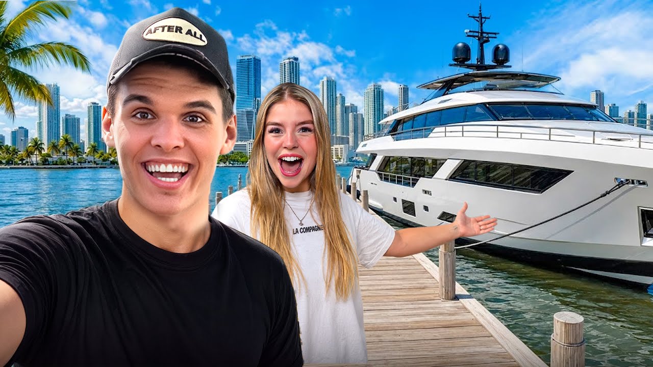 MA PREMIÈRE FOIS SUR UN YACHT À MIAMI...