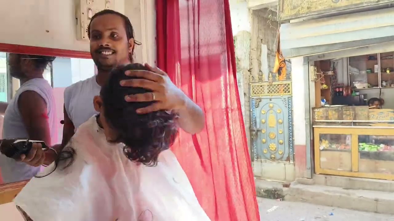 Krittika ka lamba bal katwa diye