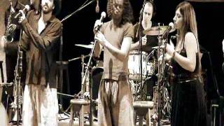 The Idan Raichel Project - הפרויקט של עידן רייכל - רוב השעות - הופעה חיה chords