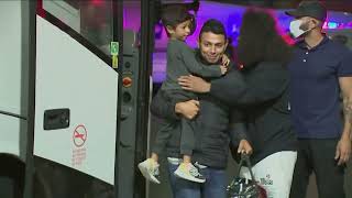 Migrants arrive by bus in New Jersey and take bus to NYC despite order